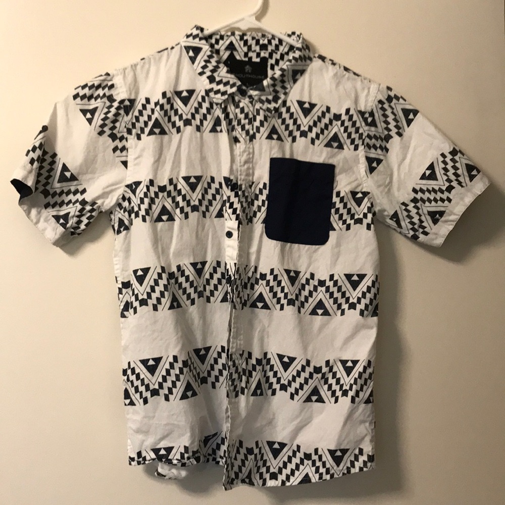 SHOUTHOUSE Lightweight Button Down Shirt